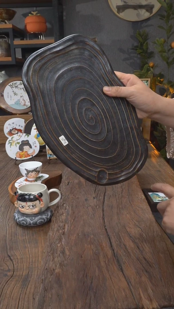 【闪购商品】摆件陶瓷手纹水纹黑金釉大盘