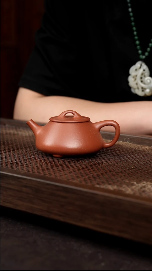 茶壶紫砂红降坡平盖石瓢【带矿标证书】