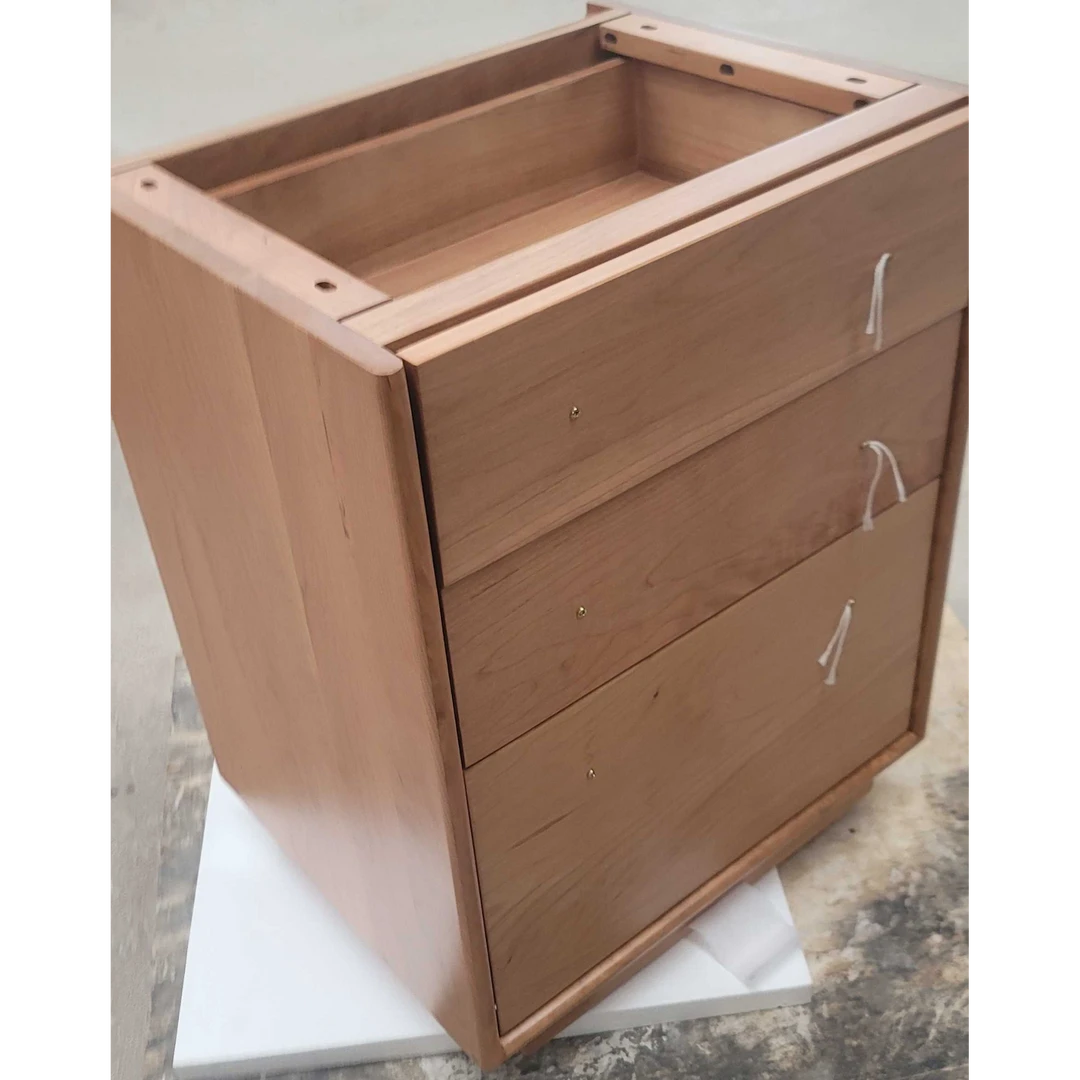 斗柜樱桃木55×44×83  两边纹理不同，瑕疵无售后 3095夏