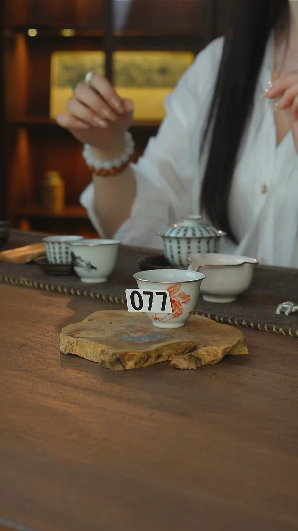包银梵红白菜杯..077