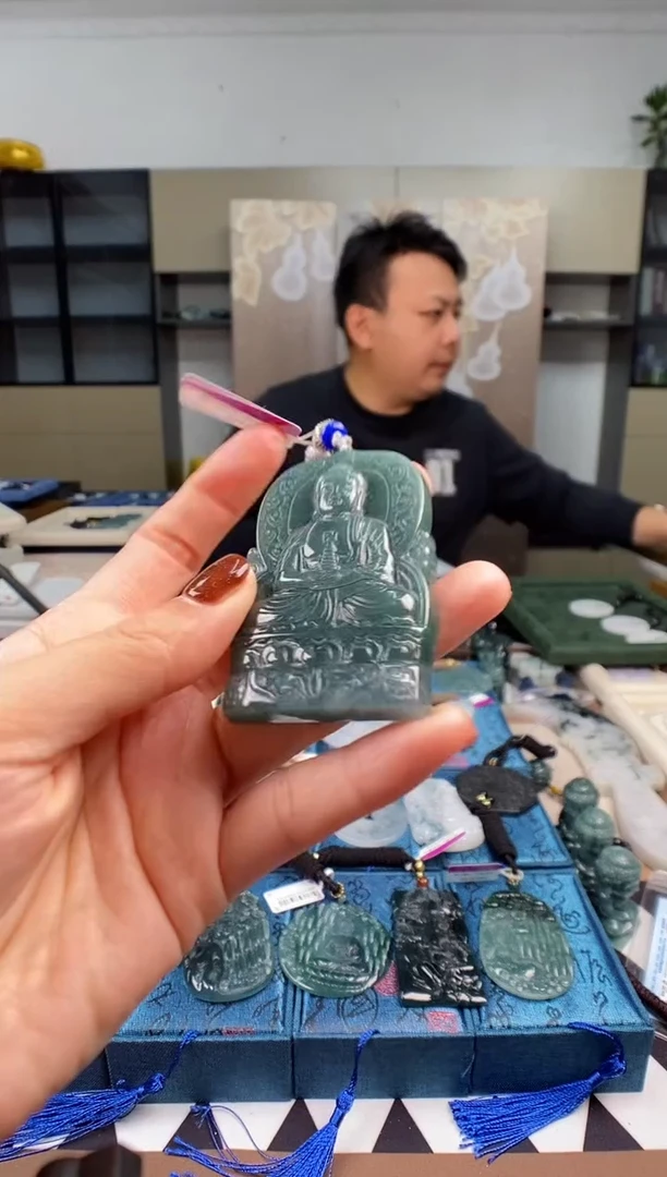 颈饰未镶嵌翡翠多样性发其一