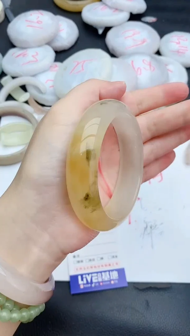 石英质玉手镯未镶嵌158+59/60