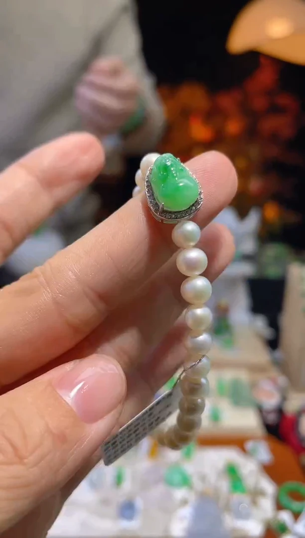【闪购商品】翡翠颈饰未镶嵌假一赔三