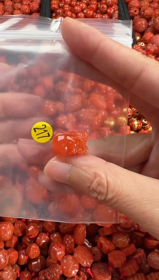【闪购商品】南红玛瑙颈饰未镶嵌1