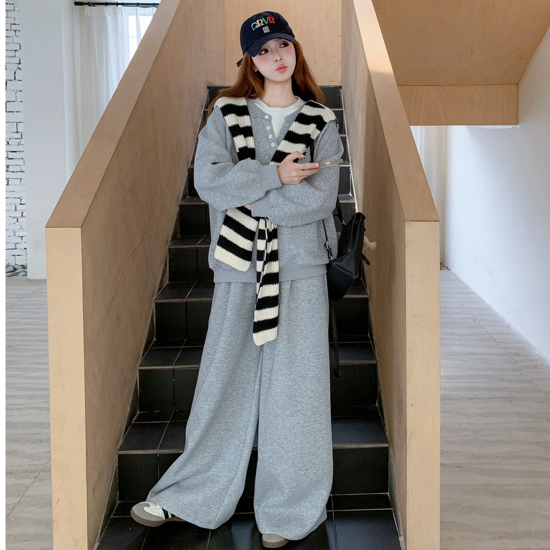 灰色盐甜系穿搭针织毛衣条纹披肩卫衣休闲显瘦阔腿裤两件套秋新款
