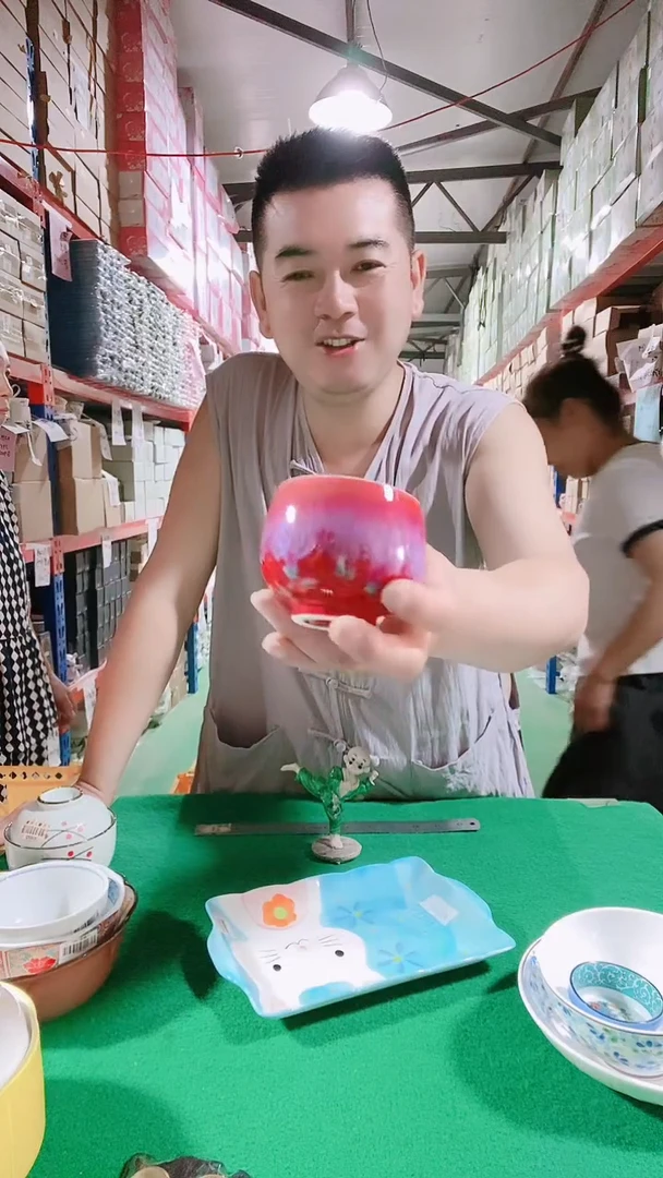 瓷片碗碟好物一件不留@@1