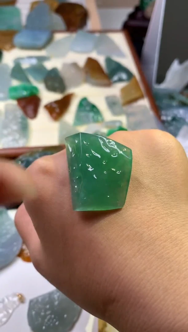 【闪购商品】翡翠颈饰未镶嵌吊坠