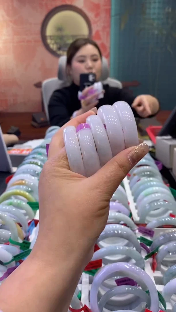 【闪购商品】翡翠手镯未镶嵌0012247/多样性发货