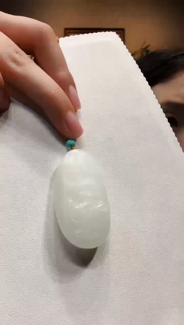 颈饰未镶嵌和田玉吊坠