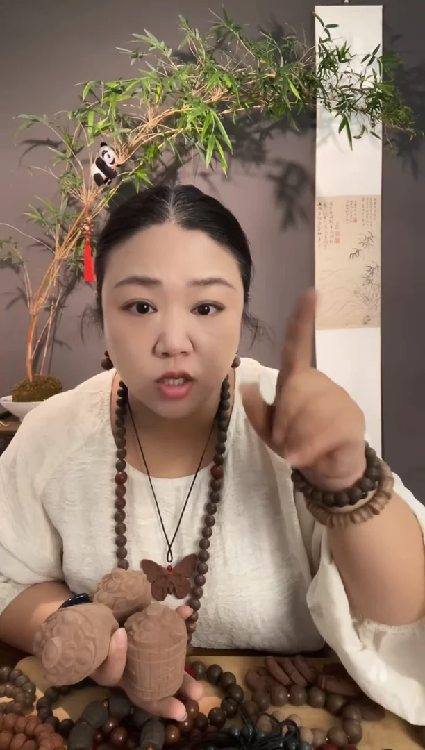 泥塑老山檀的一桶金摆件（瑕疵）