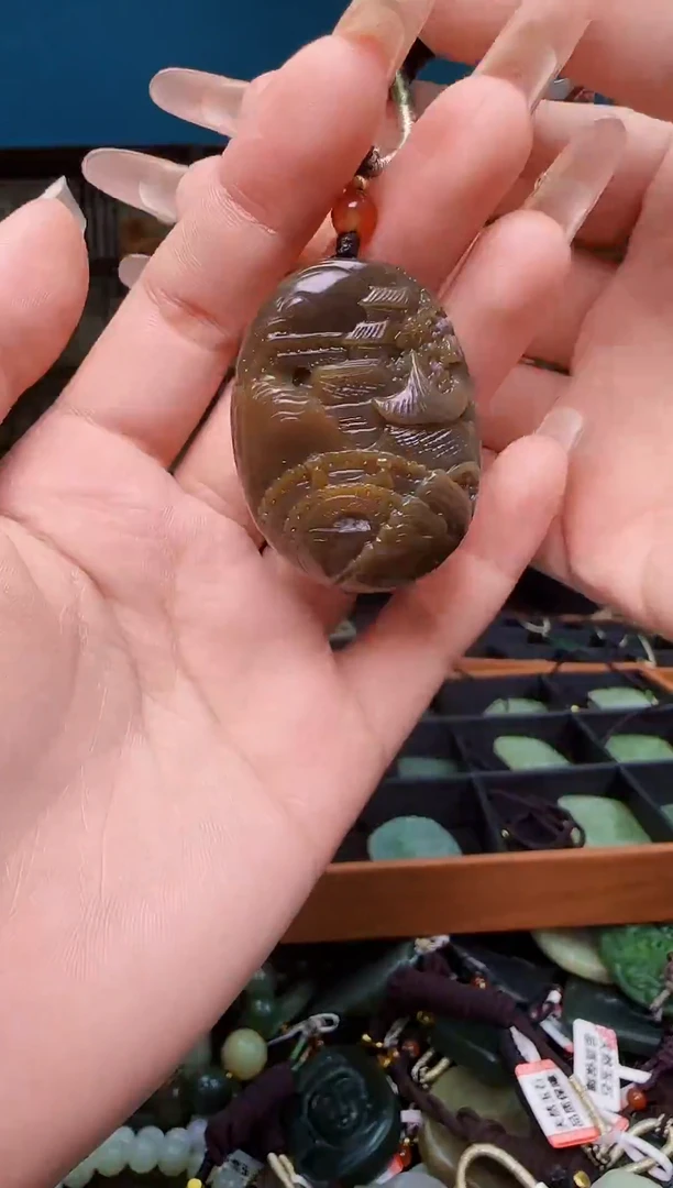 颈饰未镶嵌和田玉1