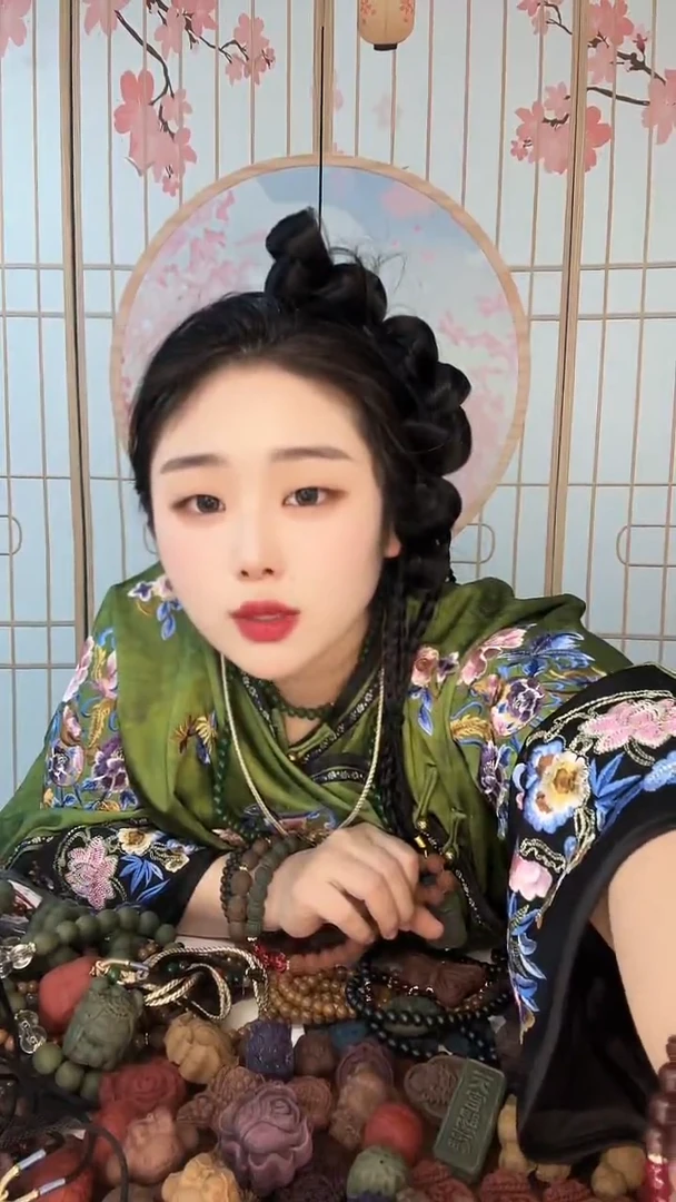 泥塑雪***山息肌脖挂