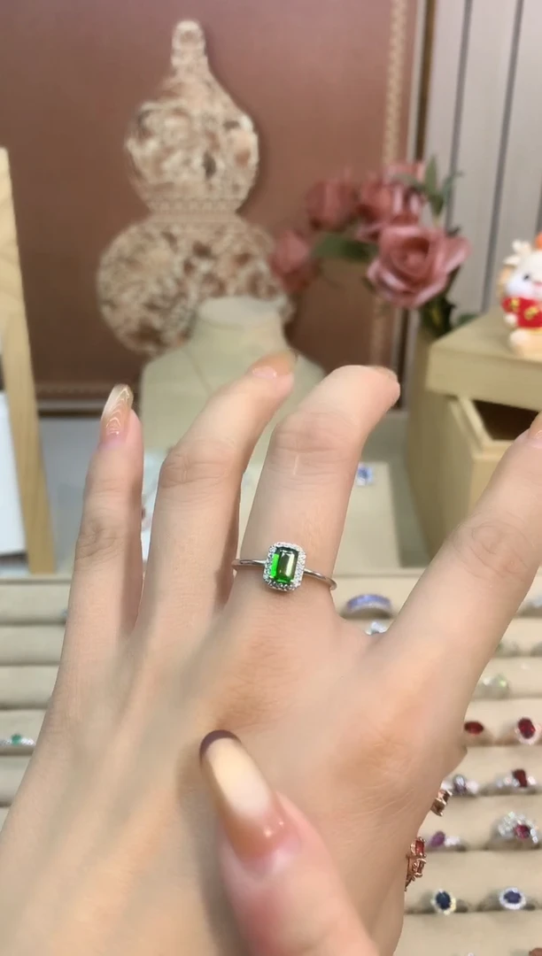 银S925镶嵌透辉石戒指透辉石