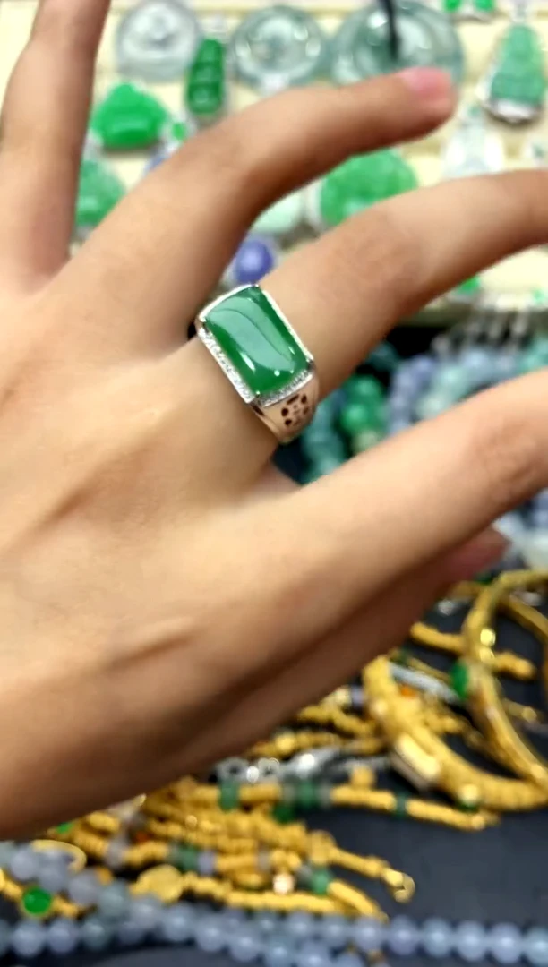 翡翠戒指18K金镶嵌343-中国好珍宝