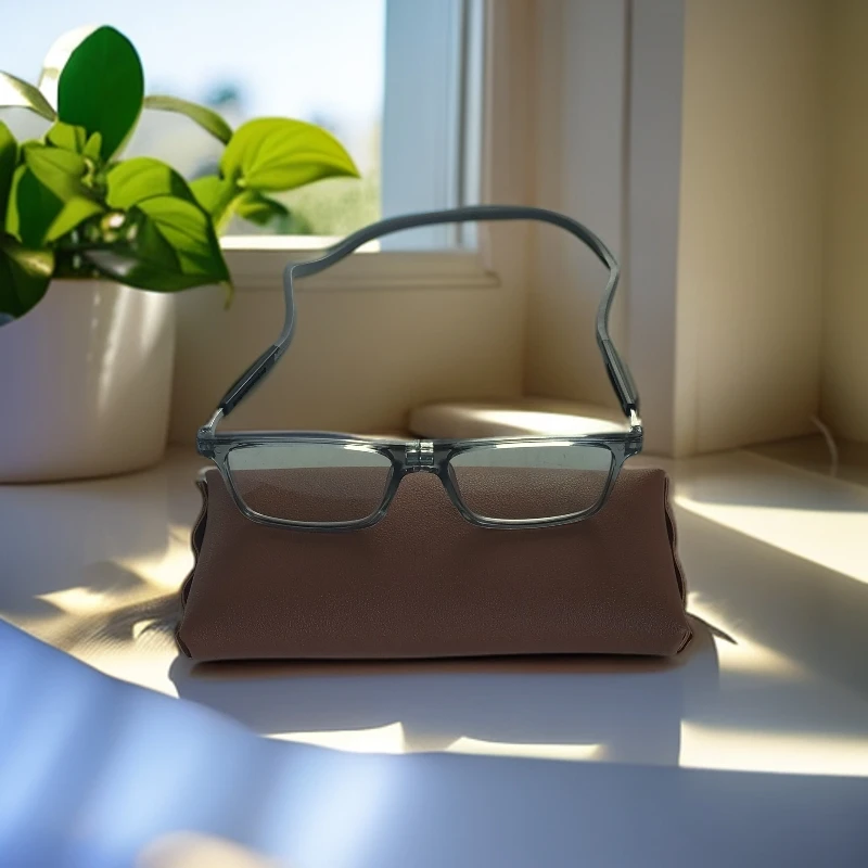 挂脖式磁吸 老花镜（太郎）