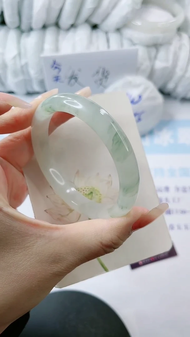 【闪购商品】石英质玉手镯未镶嵌多样性发货L92