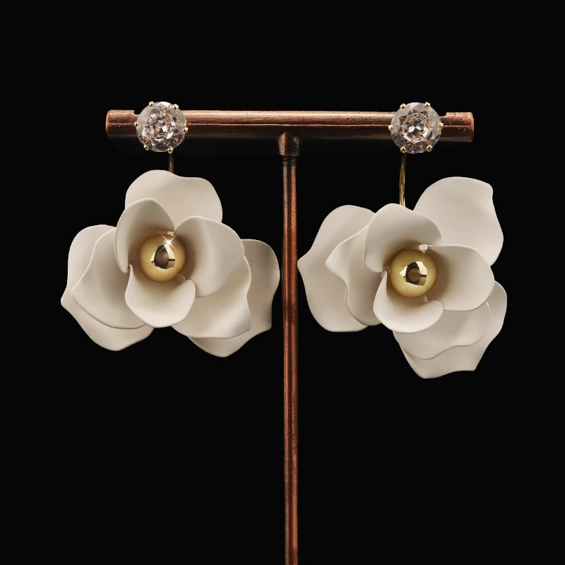 铜合金合成锆石耳饰 皓月凝霜耳环