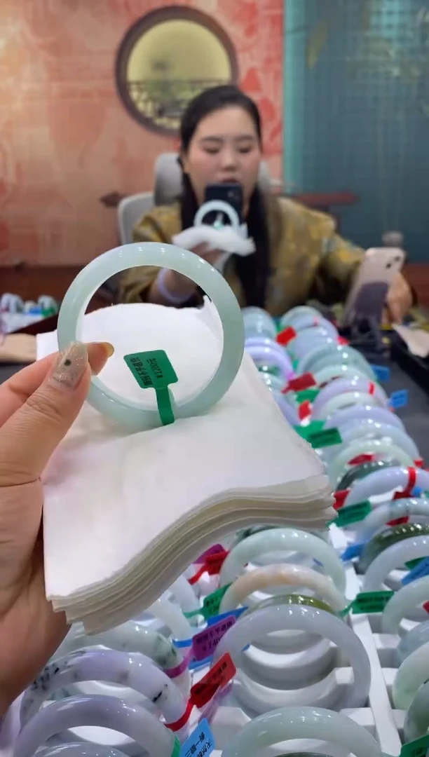 未镶嵌手镯翡翠多人00012358