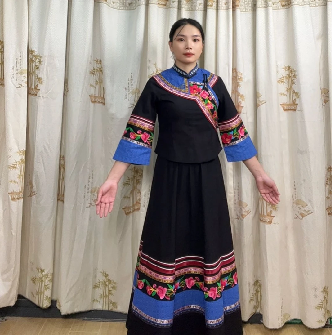 布依族壮族服装黑色大花套装裙子大摆裙