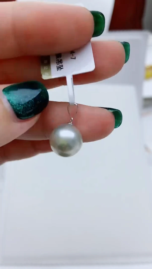 18K金镶嵌海水珍珠吊坠67