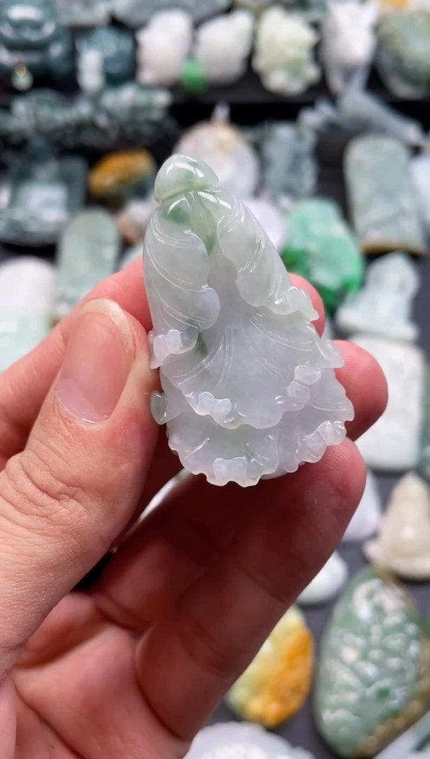 翡翠未镶嵌颈饰35  天然翡翠a货  白菜