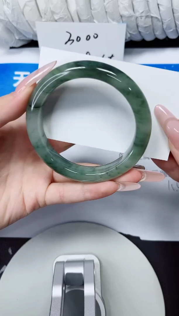 石英质玉手镯未镶嵌125/56.3