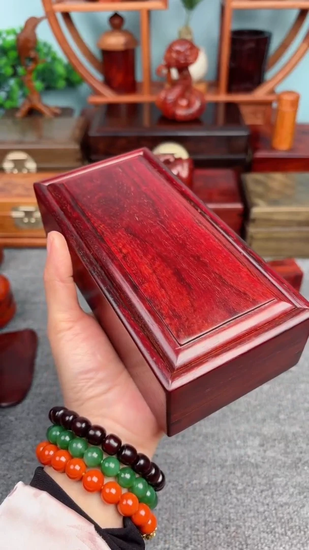 【闪购商品】老板娘推荐小叶盒子