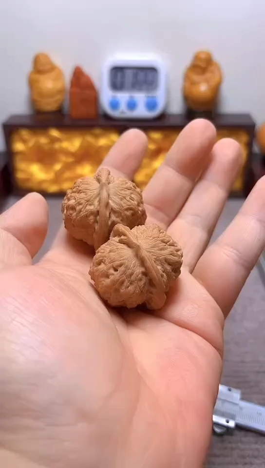 【闪购商品】文玩核桃把件59# 37血麒麟