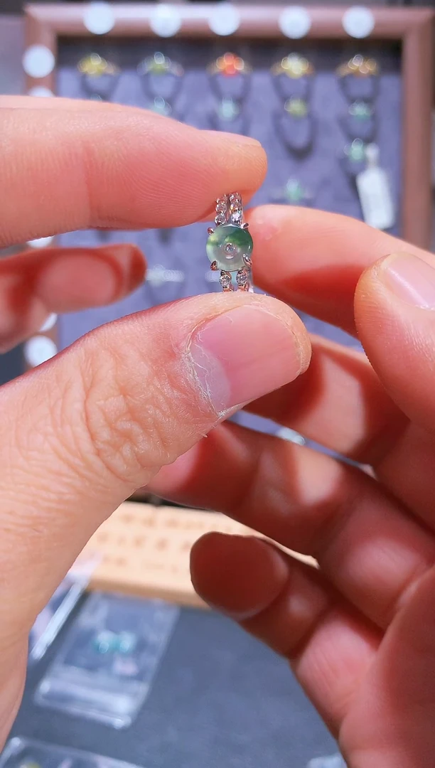银S925镶嵌戒指翡翠想**.S925银镶翡翠平安扣女饰品