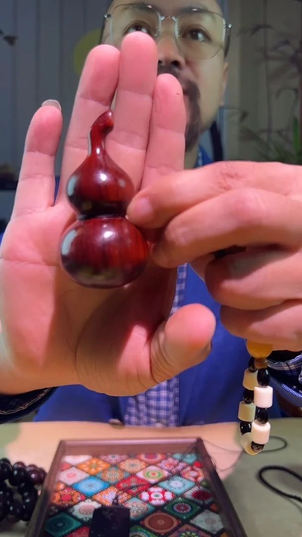 染料紫檀（血檀）葫芦