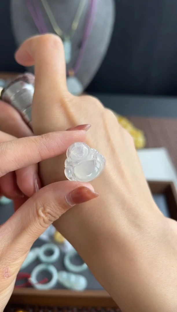 翡翠未镶嵌吊坠(不含链)425买断