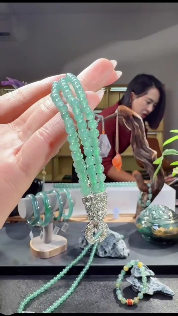 未镶嵌手链翡翠手链（多样性发其一）