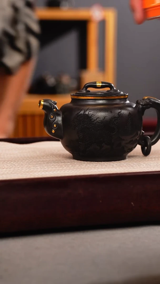 茶壶紫砂石黄 如意鼓壶 麒麟 描金