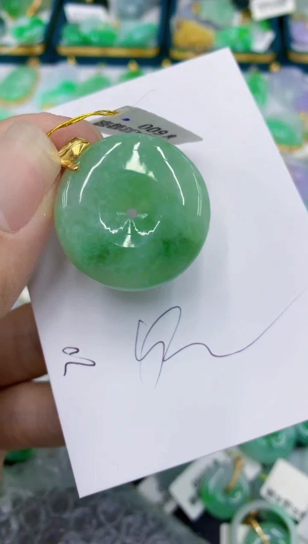 翡翠未镶嵌颈饰1111111111