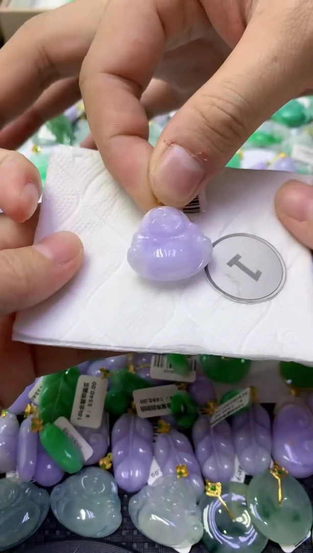 颈饰18K金镶嵌翡翠天然缅甸翡翠A货