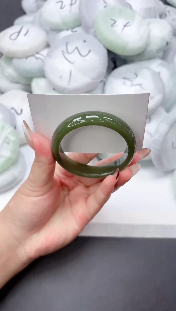 未镶嵌手镯石英质玉141-53.5