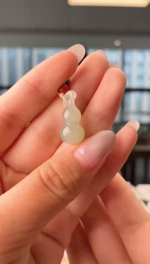 颈饰未镶嵌和田玉葫芦 无