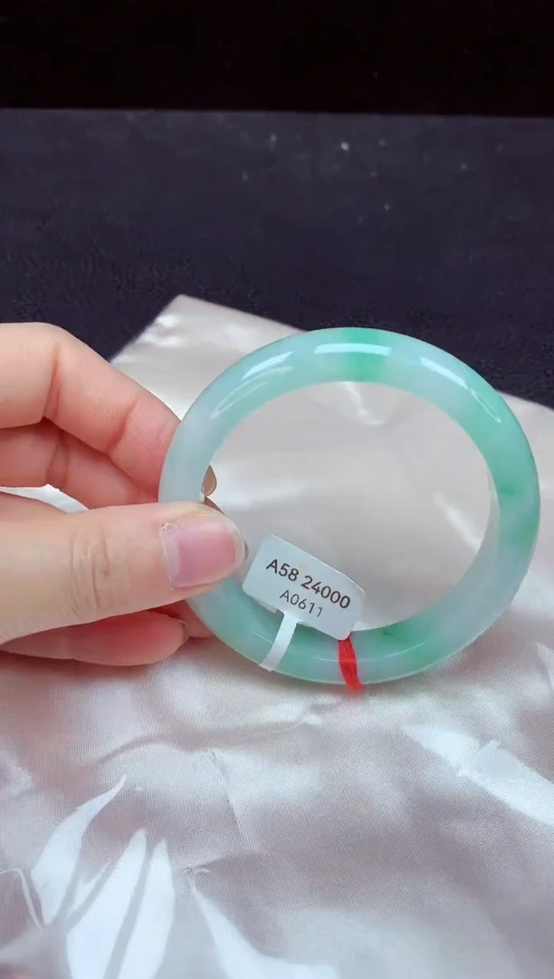 翡翠手镯未镶嵌镯子059+