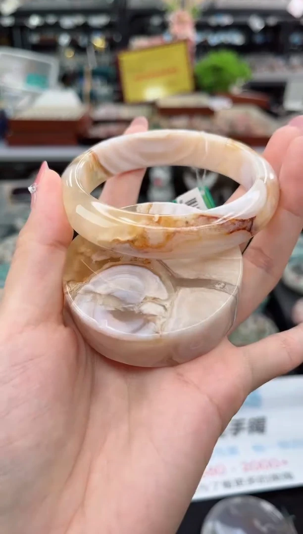 【闪购商品】石英质玉手镯未镶嵌58圈口（赠品镯心）1379062