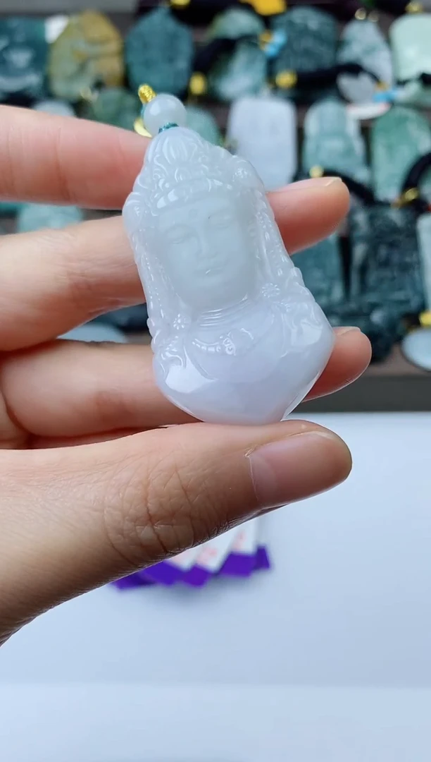 翡翠未镶嵌颈饰
