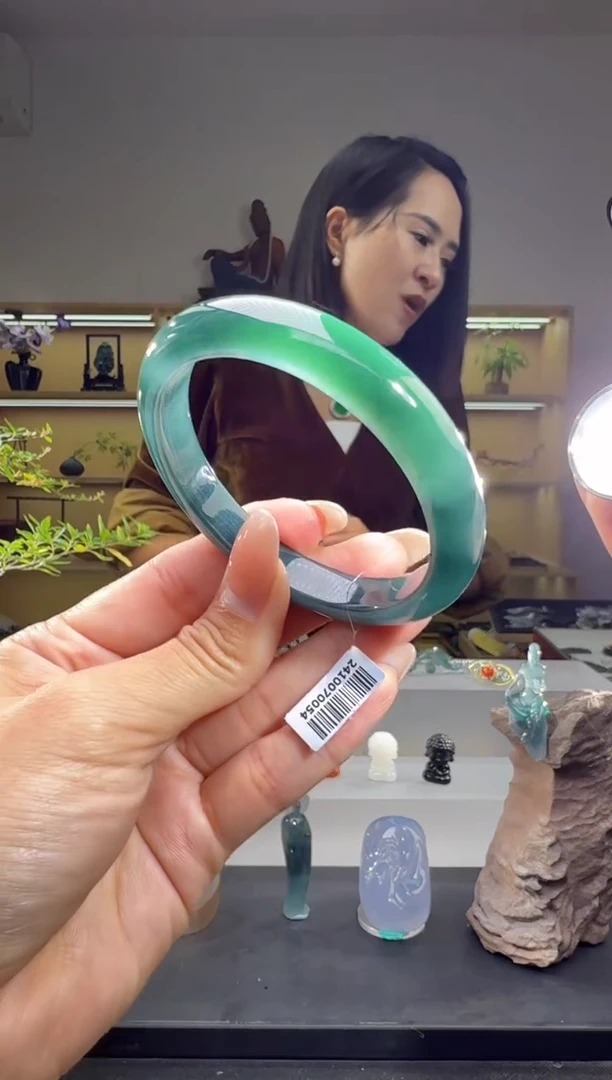 未镶嵌手镯翡翠56圈