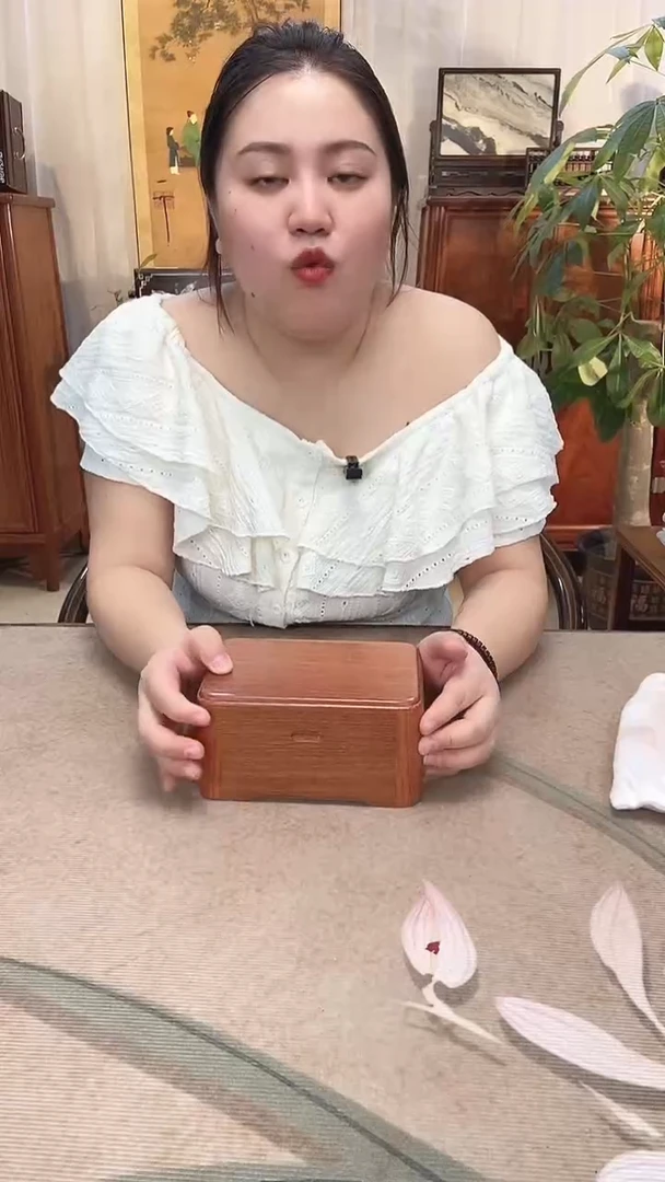 花梨木类成套家具缅花全独板圆角首饰盒16*11*8