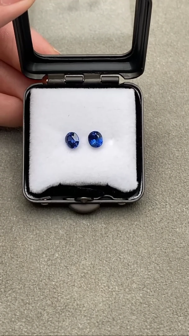 裸石蓝宝石苏****鹅1.4CT
