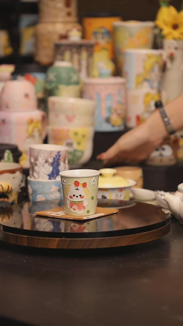 景德镇釉下彩绘设计师款式陶瓷