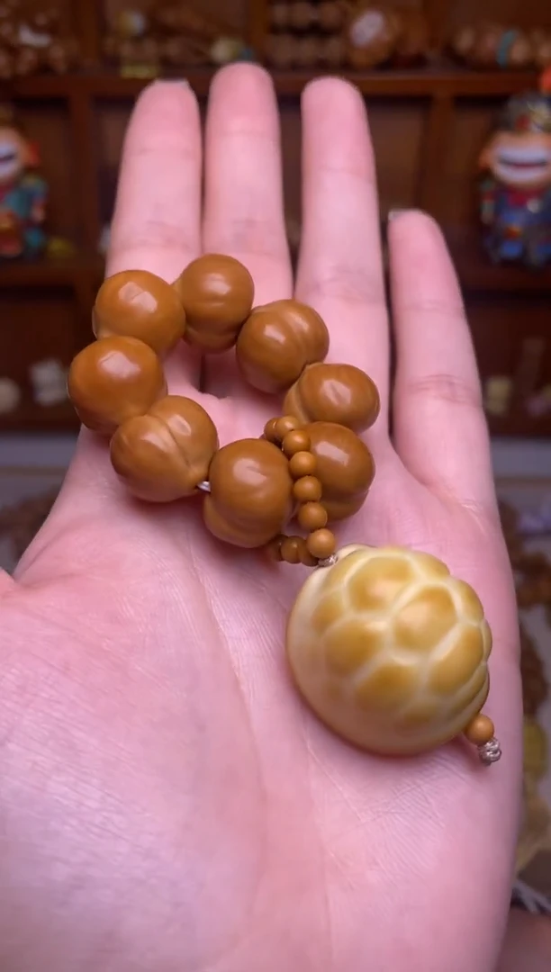 把件猴头核桃全品无暇屁桃＋大富甲手捻