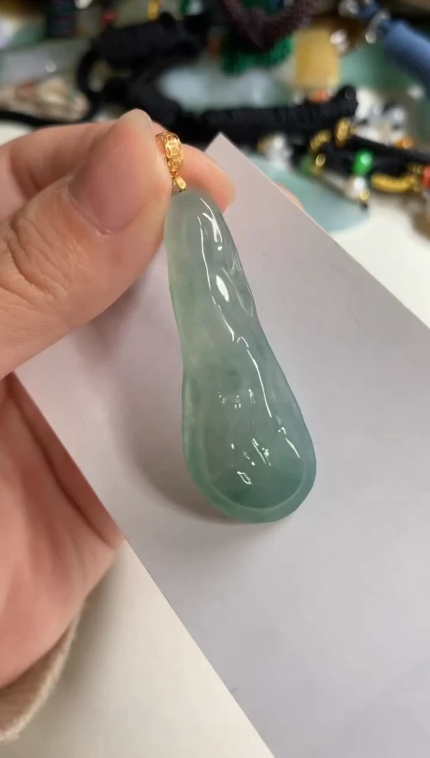 【闪购商品】翡翠颈饰18K金镶嵌吊坠