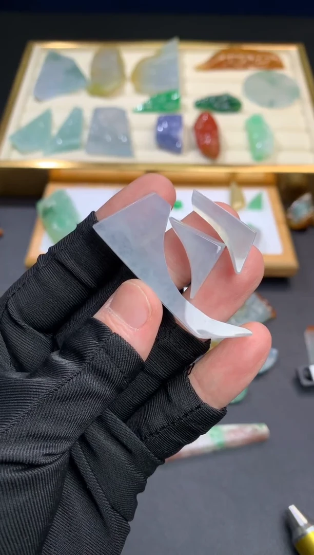 【闪购商品】定制翡翠未镶嵌  一手3个