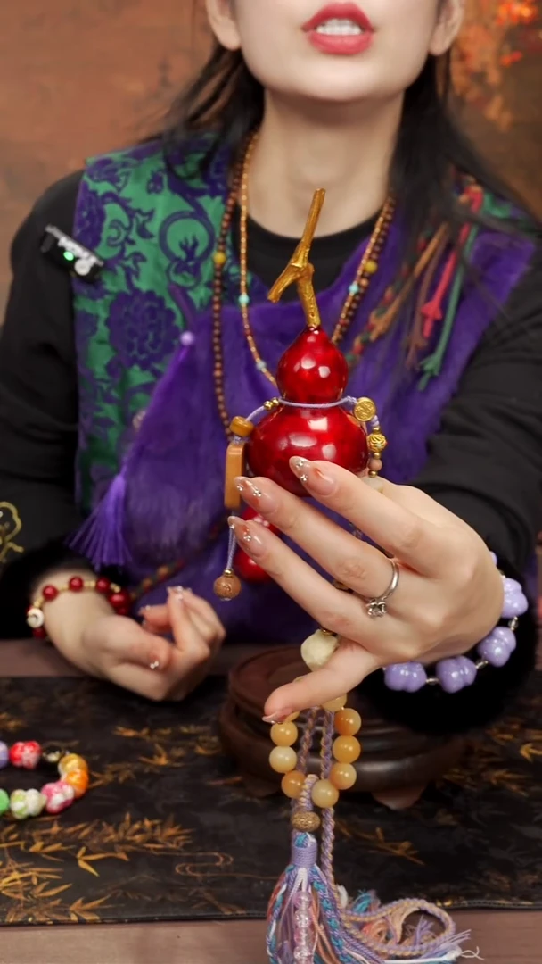 540 --大漆脖挂小葫芦---158