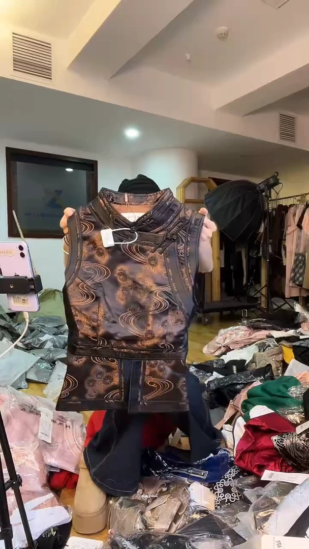 马甲       M码       80-105斤（福利）