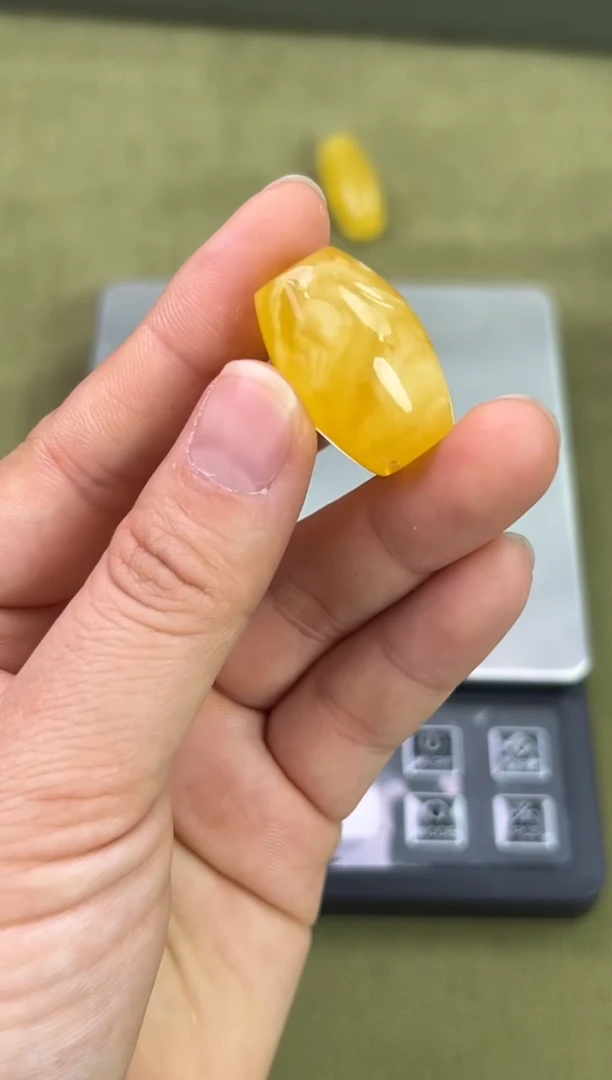 裸石琥珀未镶嵌琥珀蜜蜡吊坠